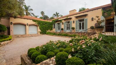 House with a Cottage For Sale in Atholl, Sandton