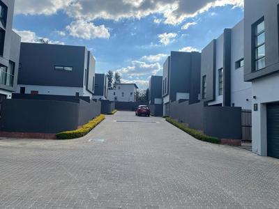 Cluster House For Rent in Bryanston East, Sandton